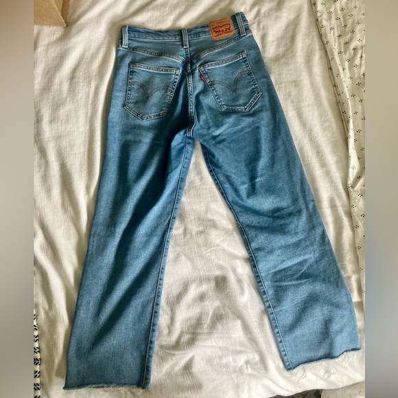 Levi’s Rib Cage Jeans - Picture 6 of 8